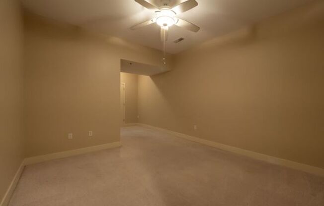 2 beds, 2 baths, 1,715 sqft, $2,080, Unit L20