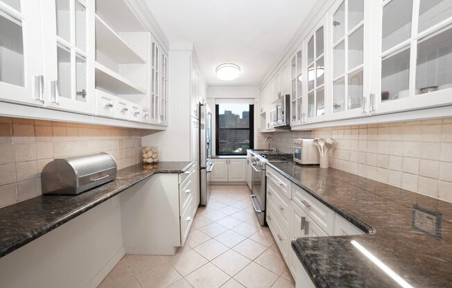 415 GRAND ST