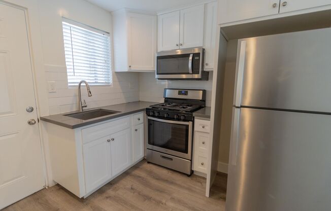 2 beds, 1 bath, 650 sqft, $2,500, Unit 801