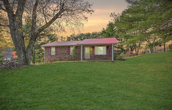 103 Clovercroft Dr., Jonesborough, TN