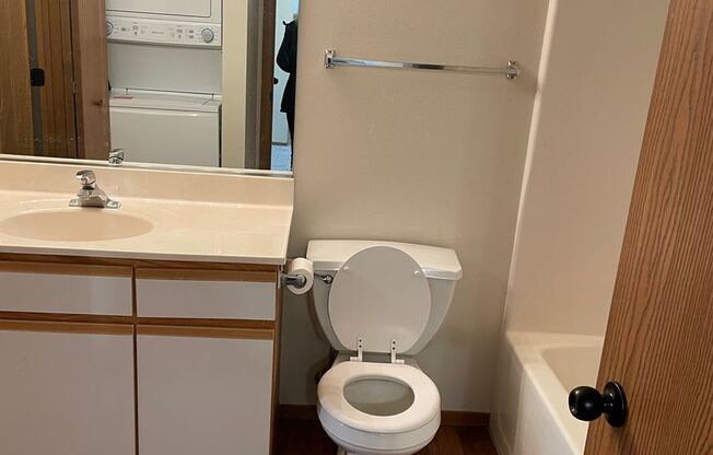 1 bed, 1 bath, 735 sqft, $944, Unit 119N