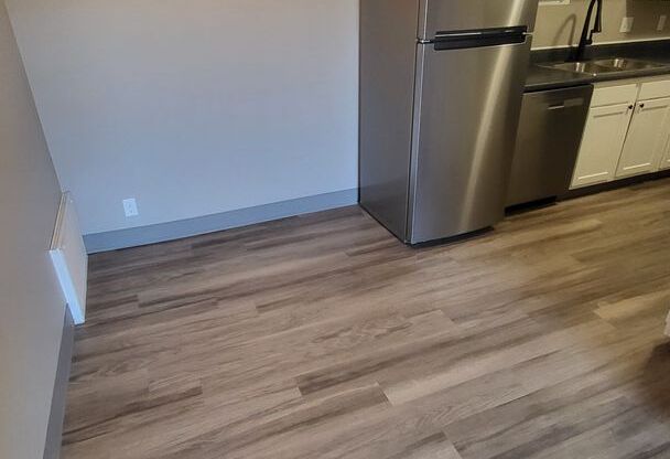 1 bed, 1 bath, 850 sqft, $1,050, Unit 6-610