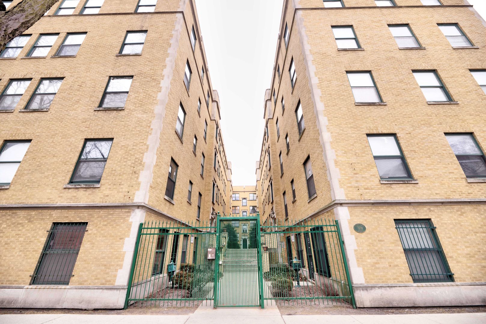 Updated 2bed/1bath Unit in South Shore
