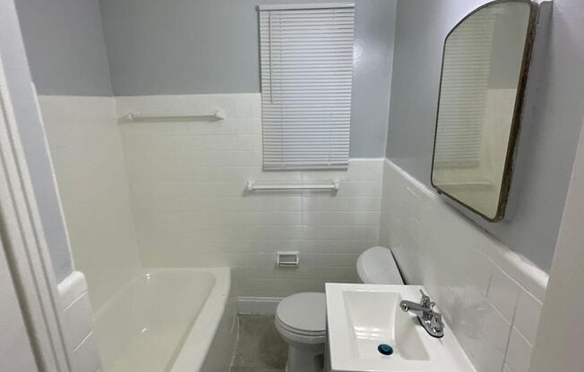 Studio, 1 bath, 600 sqft, $800