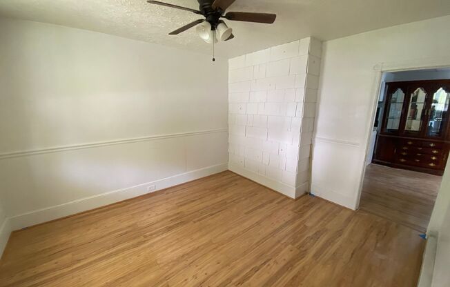 3 beds, 1 bath, $1,275