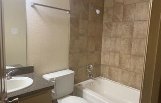 2 beds, 2 baths, 844 sqft, $1,155, Unit 204