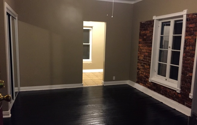 1725 N. Edgemont Street