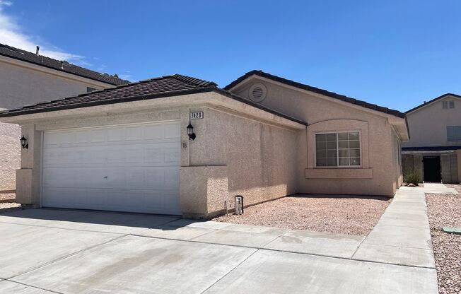 3 bedroom pool home in Centennial Hills