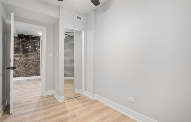 2 beds, 1 bath, 488 sqft, $1,895, Unit 1554-2i