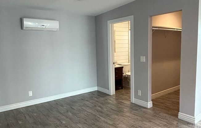 Charming & Private Backhouse Studio in Desirable Long Beach Neighborhood!