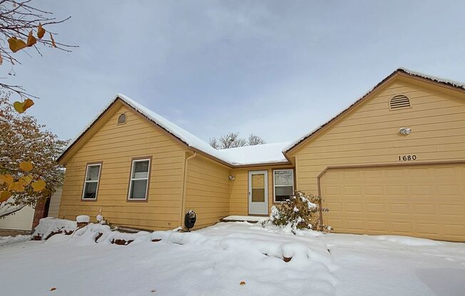 Wonderful 4 Bedroom Ranch in Lexington East and Minutes to Buckley SFB