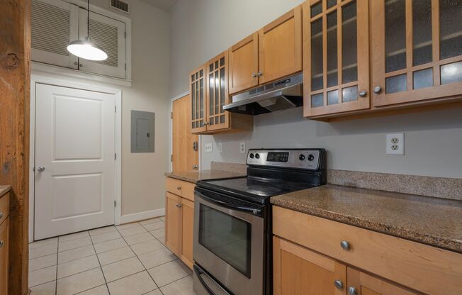 1 bed, 1 bath, 672 sqft, $1,025, Unit 304