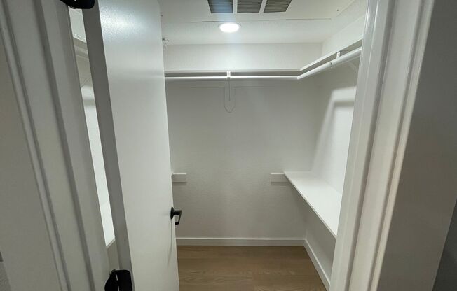 1 bed, 1 bath, 495 sqft, $2,730, Unit D-124