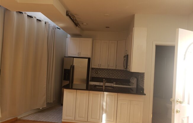 2 beds, 2 baths, $3,800