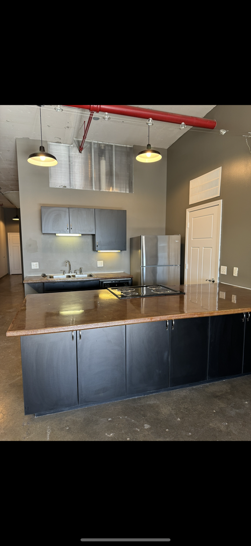 1 bed, 1 bath, 1,301 sqft, $820, Unit 526