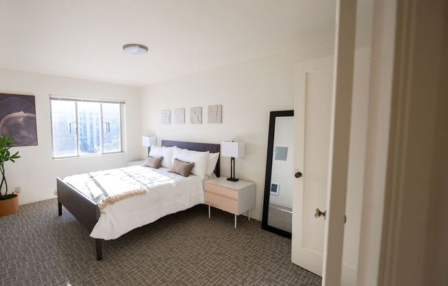 1 bed, 1 bath, 548 sqft, $1,399, Unit 404 1050