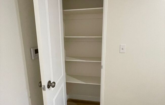 7323 WINNETKA