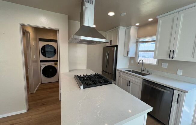 32nd Bungalows