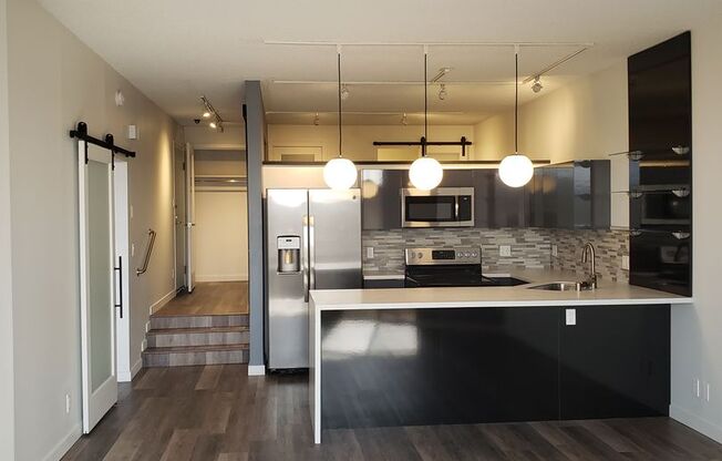 2 beds, 1.5 baths, 935 sqft, $2,250, Unit 808