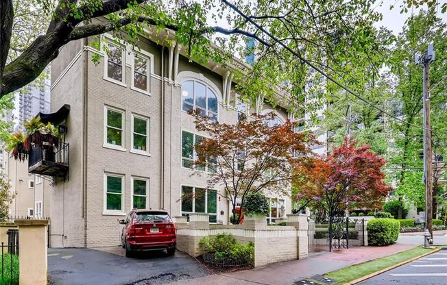 3 beds, 3 baths, $4,195, Unit Unit # 5