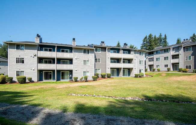 Pembrooke, Kent, building exteriors and green space