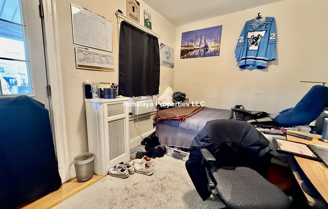 112 COLLEGE AVE
