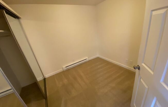2 beds, 1 bath, 675 sqft, $2,595, Unit 402