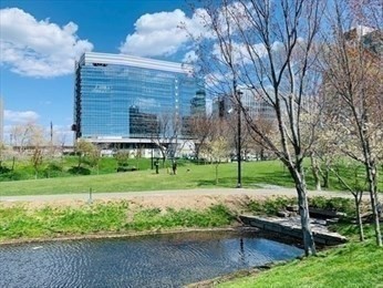2 beds, 1.5 baths, 914 sqft, $4,000, Unit 812