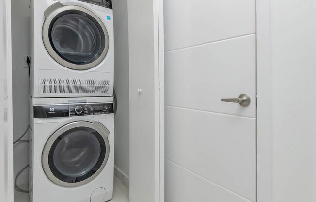 2 beds, 2 baths, 1,175 sqft, $2,315