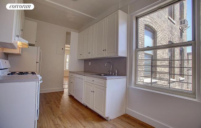 250 W 104 ST