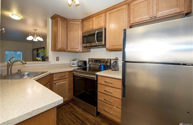 Beautiful Townhome 2 bedrooms and 2.5 bath in Issaquah