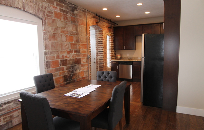 2 beds, 1 bath, 1,150 sqft, $1,470, Unit 6