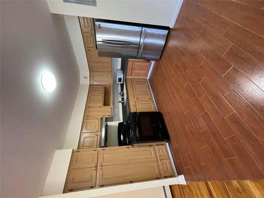 3 beds, 2 baths, 900 sqft, $3,200, Unit 2