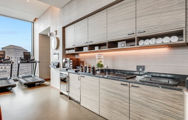 3 beds, 3.5 baths, 2,700 sqft, $25,000, Unit 2801