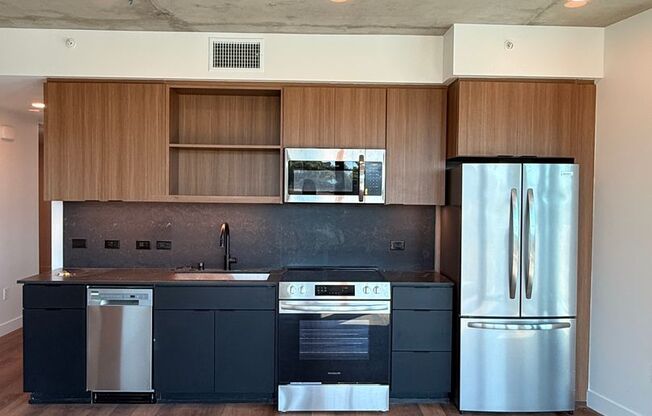 2 beds, 2 baths, 816 sqft, $3,449, Unit 209