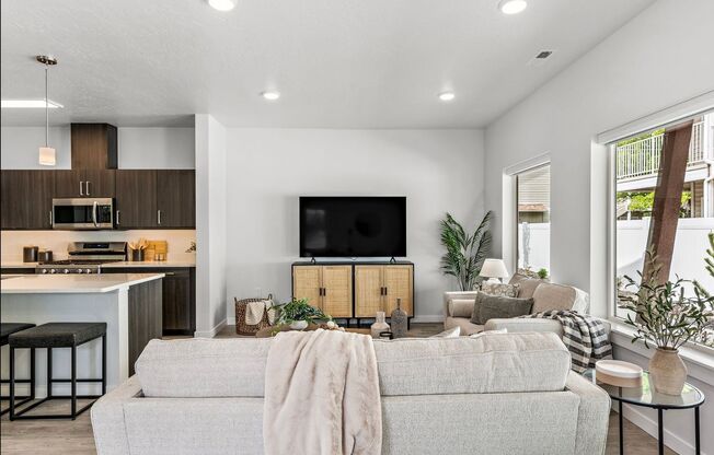 3 beds, 2.5 baths, 1,524 sqft, $2,295, Unit ABBY2-101