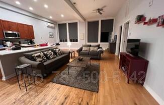 2415 Ballentine Blvd.