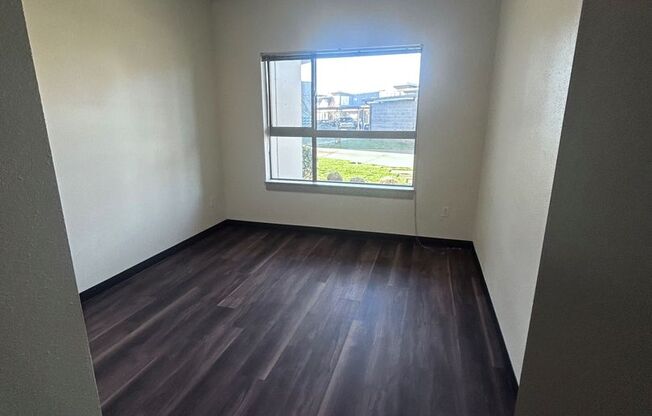 1 bed, 1 bath, 743 sqft, $1,400, Unit 123