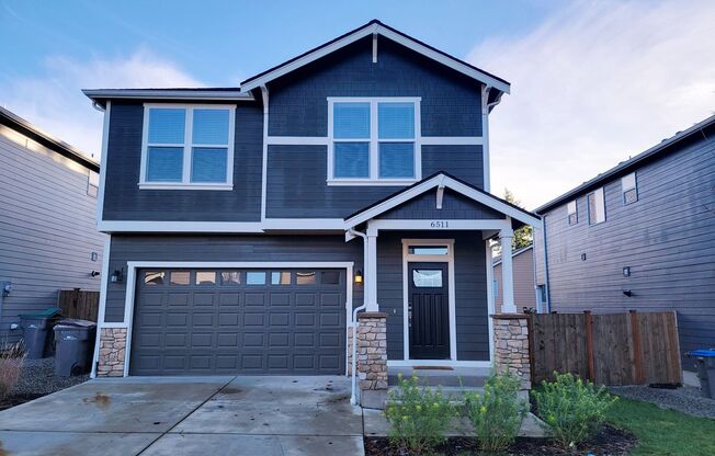 Bright and Spacious 3 bedroom, fully fenced, close to schools and amenities in CK School District