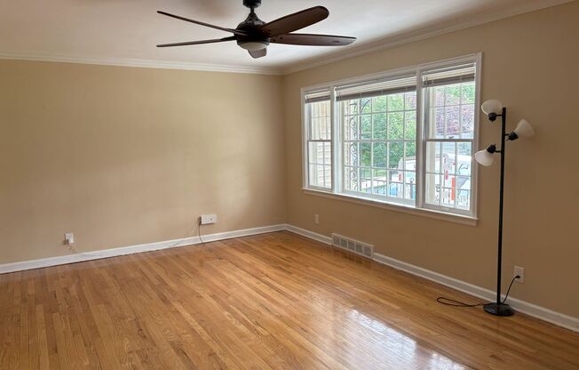 Coming Soon!!! Morton Meadows- 3 Bedroom, 2 Bathroom.