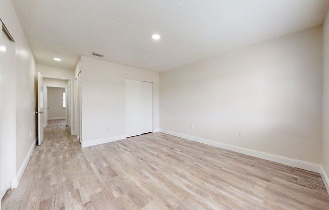 2 beds, 2 baths, 800 sqft, $1,495, Unit Unit 210