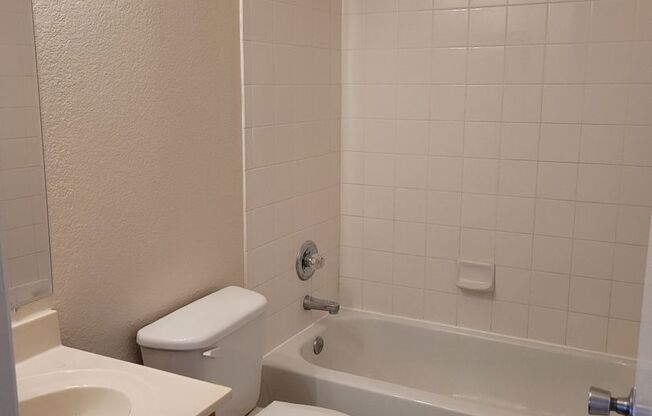 2 beds, 2 baths, $1,950, Unit Unit 260