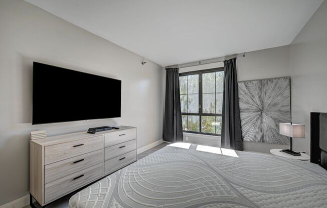 1 bed, 1 bath, $2,000, Unit # 245