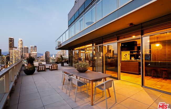 3 beds, 4 baths, 3,670 sqft, $15,000, Unit 2204