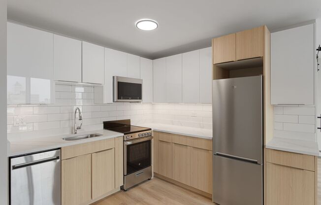 3 beds, 1.5 baths, 1,014 sqft, $3,200, Unit 8C