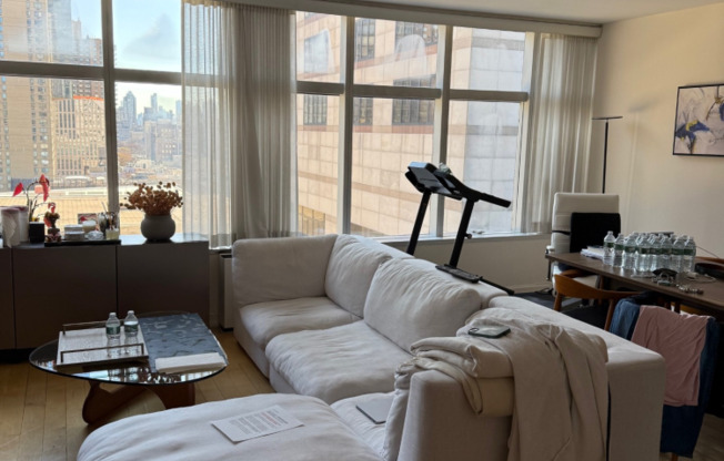 160 W 66 ST