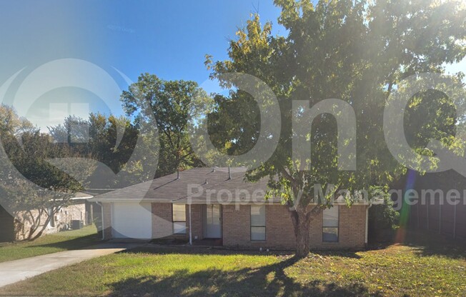 4904 BROOKHOLLOW DR