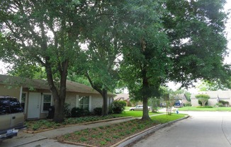 3 beds, 2 baths, $2,000