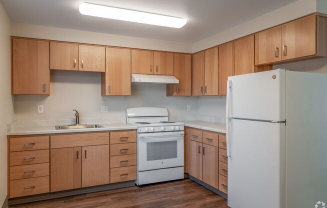 Cougar Creek Apartments