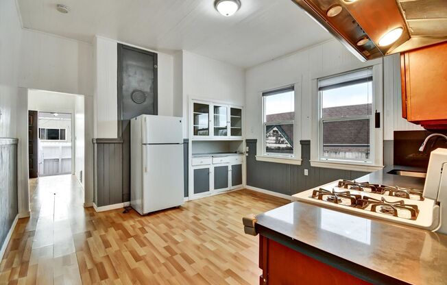 Three Bedroom House in Visitacion Valley